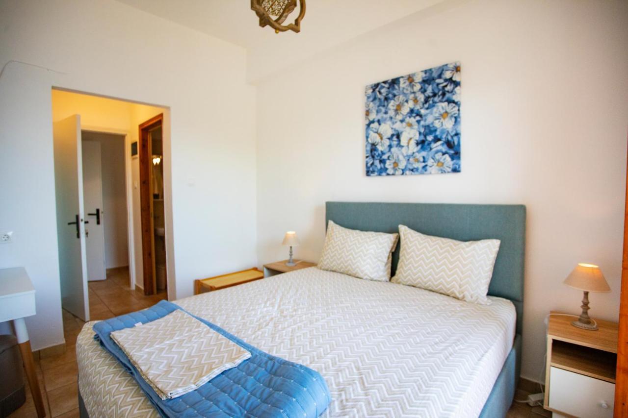 Notos Sea Front Apartment Glossa Bagian luar foto