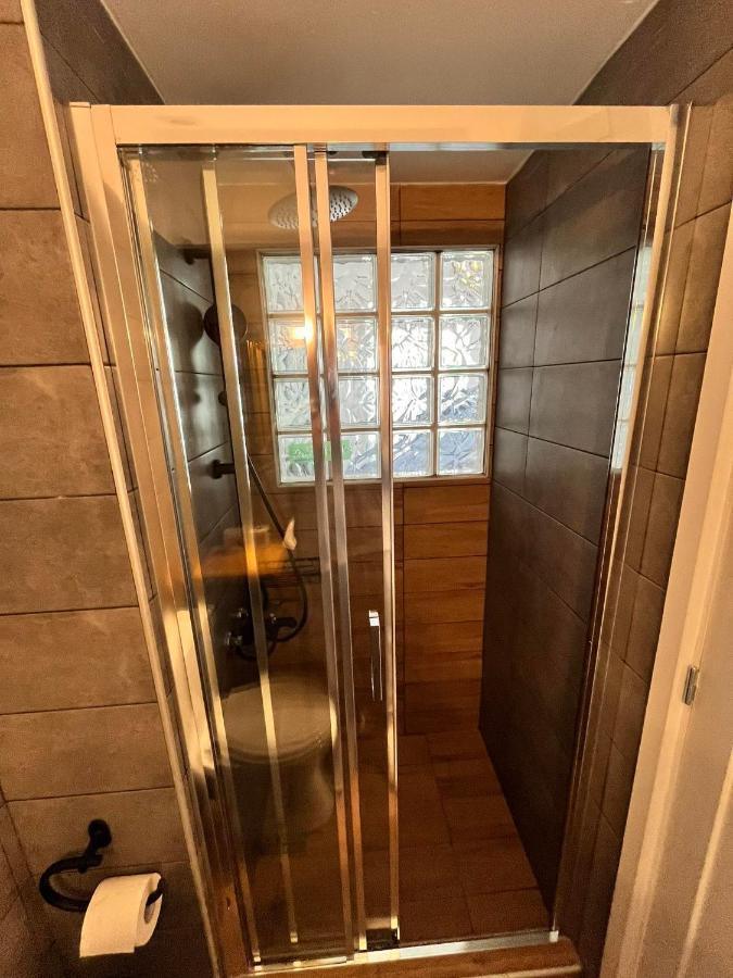 Notos Sea Front Apartment Glossa Bagian luar foto