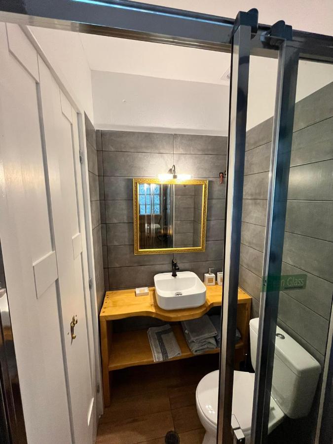 Notos Sea Front Apartment Glossa Bagian luar foto